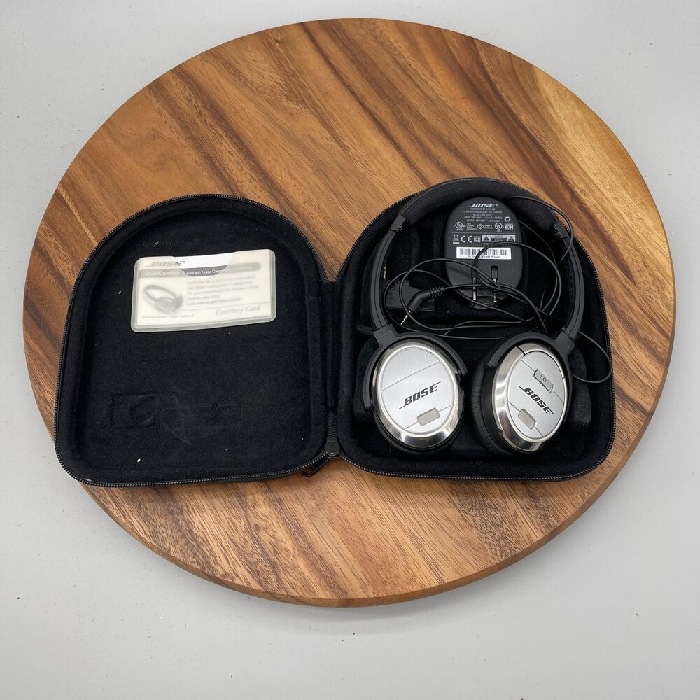 Bose QuietComfort 3 Acoustic Noise Cancelling Headphones Complete New Ear Pads